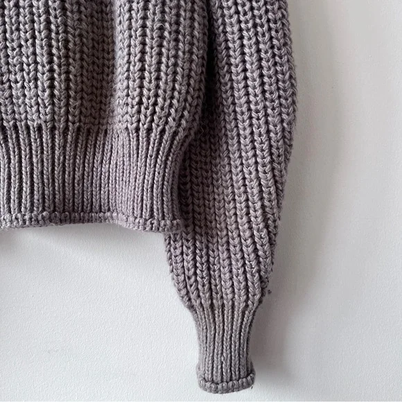 H&M Women’s Minimalist Scandi Girl Brown Turtlneck Sweater Size M - Picture 7 of 9